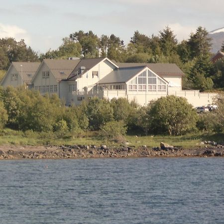 Aalesund Airport Hotel Ytterland Bagian luar foto