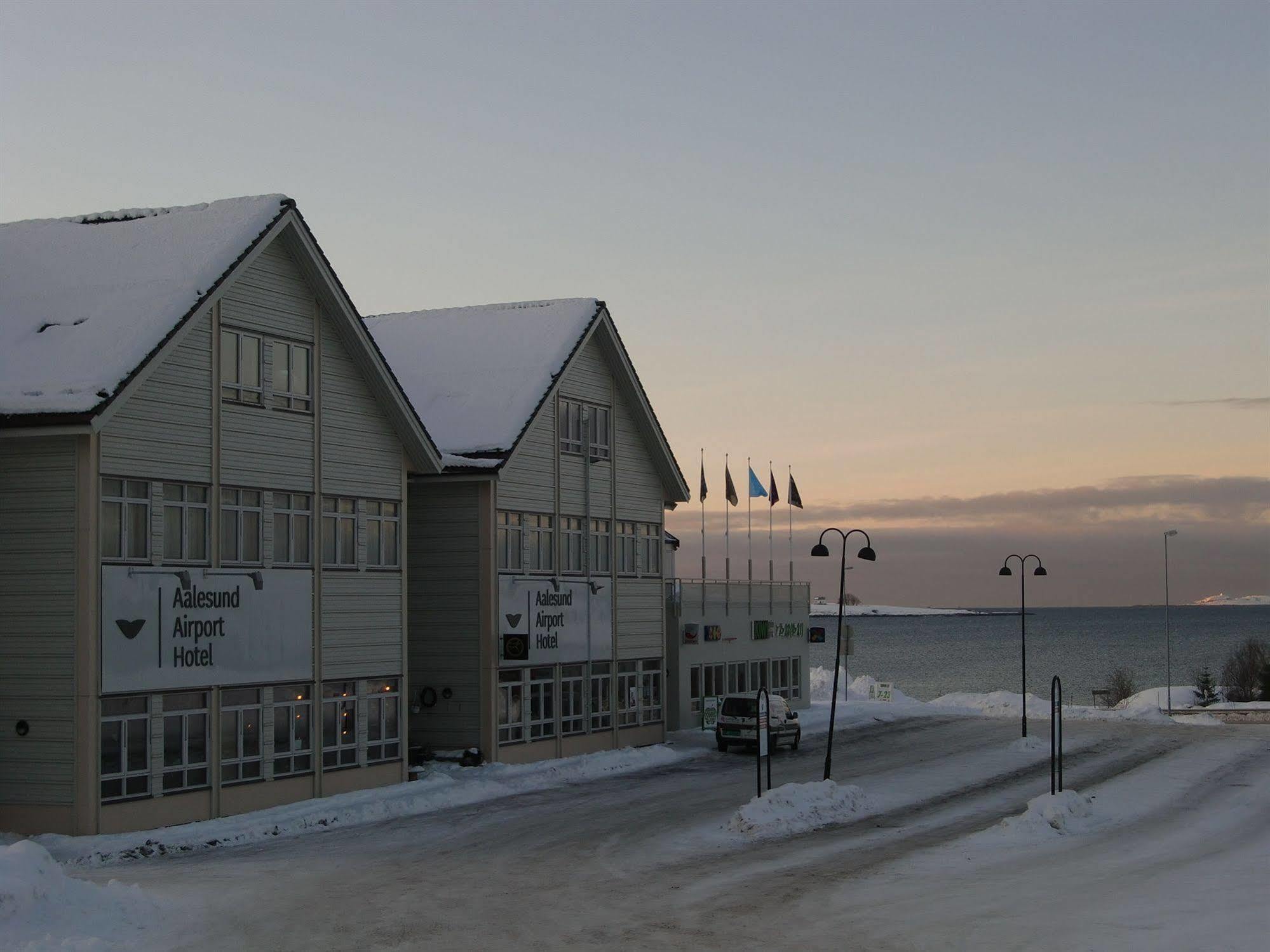Aalesund Airport Hotel Ytterland Bagian luar foto